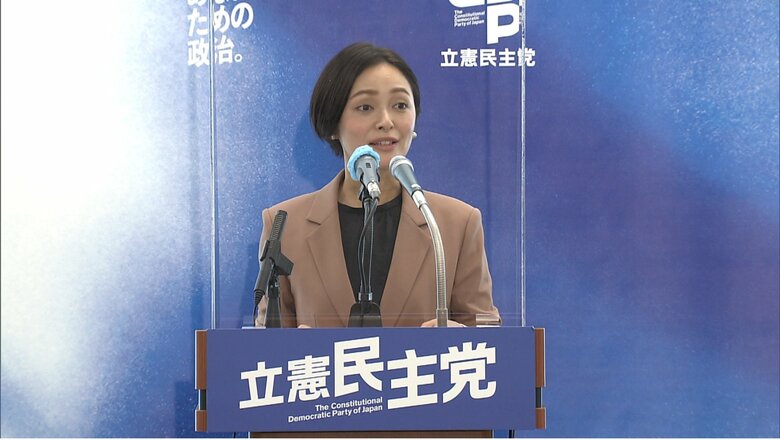 立候補を表明した際の市井紗耶香氏　2021年
