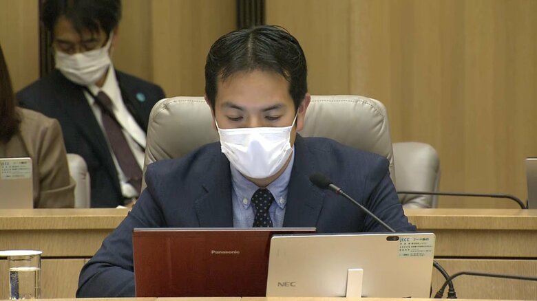 西田氏は、夜の人出とオミクロン株への置き換わりに警戒感を示した。