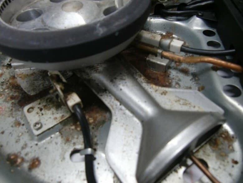 内部がさびることも（提供：日本ガス石油機器工業会）