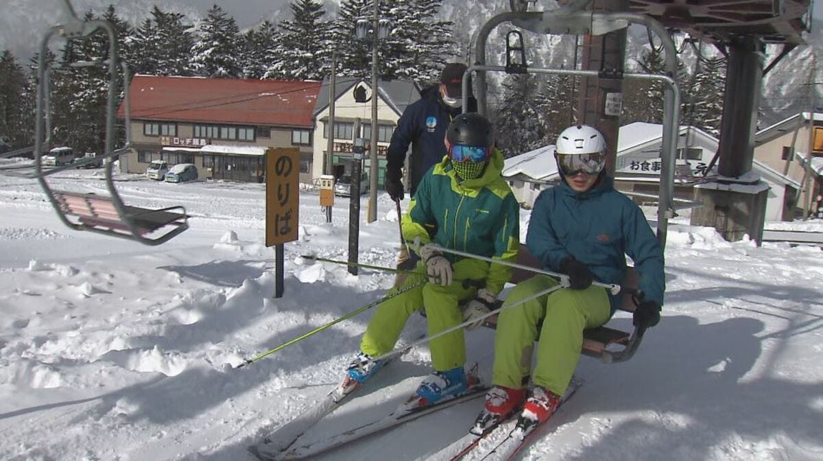 試練のスキー場 燃料・電気代高騰でリフト値上げも…割引、サービス「お