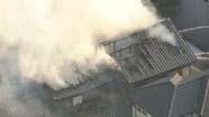2階建て住宅全焼し夫婦とみられる遺体発見　同居する息子は外出中で無事　愛知・大治町