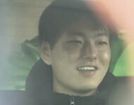 【不敵な笑み】「ロレックス強盗」の20歳男逮捕　防犯カメラに逃走する様子…刃物で従業員脅し、ショーケースたたき割る