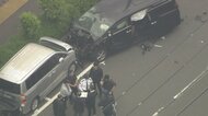【速報】自転車の警察官2人含む5人ケガ　車4台と自転車2台がからむ多重事故　東京・板橋区