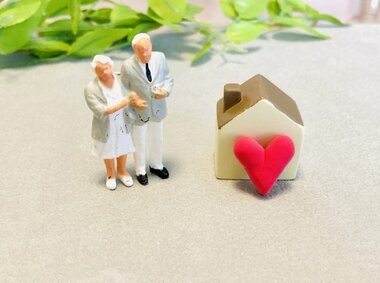 <調査>親の老後に関するアンケート調査 64パーセントが老後に関して親とは十分に話し合いが出来ず