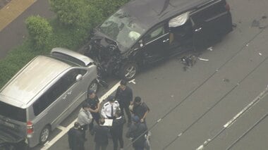 【速報】自転車の警察官2人含む5人ケガ　車4台と自転車2台がからむ多重事故　東京・板橋…
