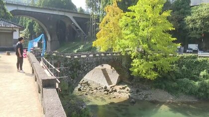 二俣橋で30分だけ出現“ハートの季節”が到来　「恋人の聖地」がにぎわう　イチョウとのコラボは11月まで【熊本発】