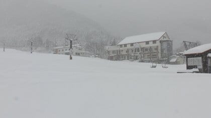 「間に合った」富山県内スキー場に待望の雪！ 年末営業に向けて急ピッチで準備