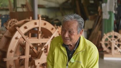 69歳のベテラン大工が端材で“水車づくり”…妻も笑顔で「元気もらえる
