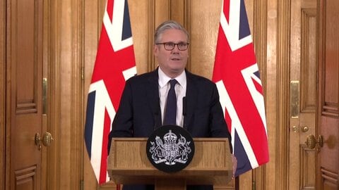 イギリス政府が16歳未満のSNS利用禁止方針　TikTokやXなど対象　2027年春施行目指し　夜間利用制限など規制強化も