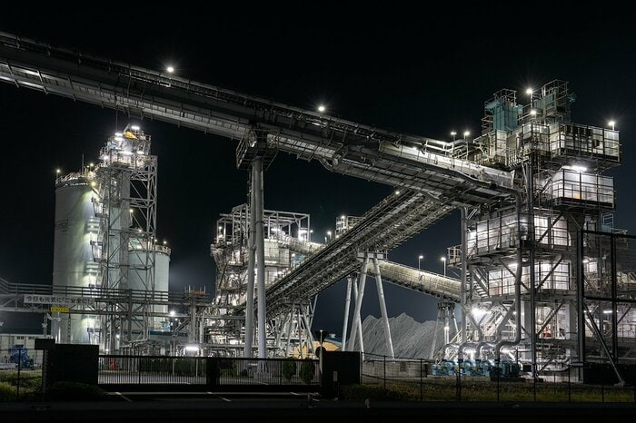 石巻雲雀野発電所の夜景