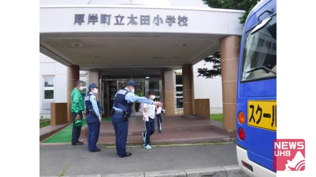 小学校グラウンドにもクマ出没…「生ごみ屋外に出したままにしないで」相次ぐ目撃で