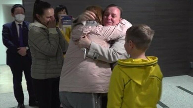 ウクライナから家族3人避難　9歳の甥「ロシア人がいない福井に連れて行って」…涙の再会までの1カ月｜FNNプライムオンライン