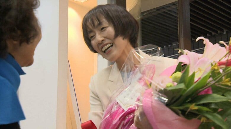 「市議会の景色も変わる」高岡市議選で新勢力「高岡愛」が躍進、出町市長の元選挙スタッフ植野氏が3800票超えでトップ当選|FNNプライムオンライン