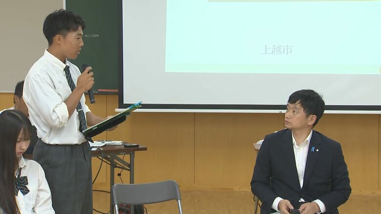 「謙虚な姿勢で…」不適切発言の新潟・上越市長 市内の高校生と街づくりについて意見交換「明るい意見を聞けて元気になった」｜FNNプライムオンライン
