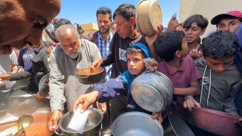 イスラエル、ガザへの人道支援物資搬入を2カ月以上ぶりに再開　トランプ政権からの圧力に屈したか｜FNNプライムオンライン