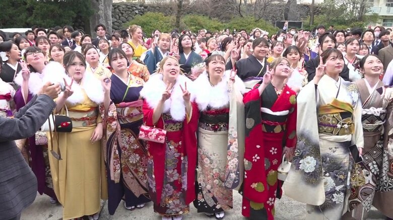 新成人が「ありのままの自分を大切に」と決意 五島列島で正月の帰省に合わせ「はたちの集い」｜FNNプライムオンライン