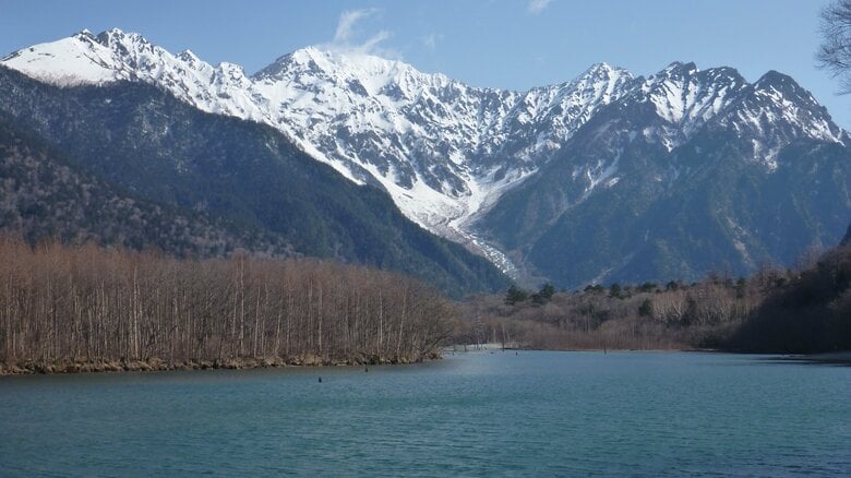 北アルプス奥穂高岳から下山中に滑落　福島市の71歳男性　自ら救助要請しヘリで搬送　首を負傷か｜FNNプライムオンライン