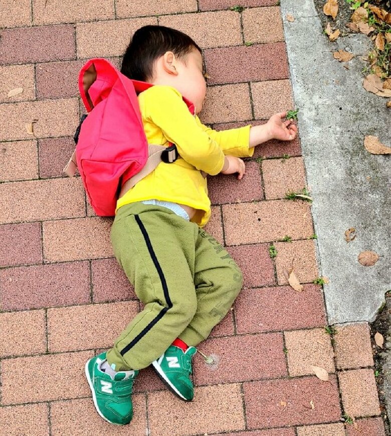2歳息子さんのすねた様子