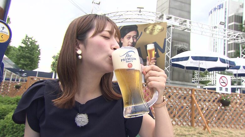 ビールを飲む糸口フィールドキャスター