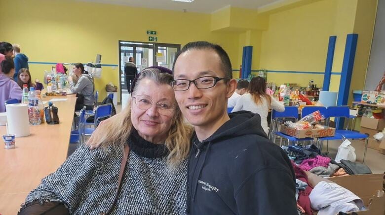 ウクライナから避難してきた人と坂本さん