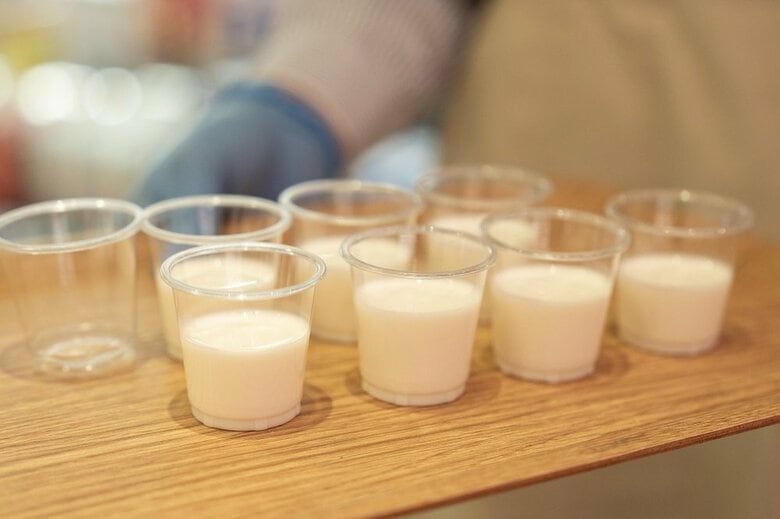 担当者は「生乳の価値を上げる商品になれば」と語る（提供：株式会社カネカ）