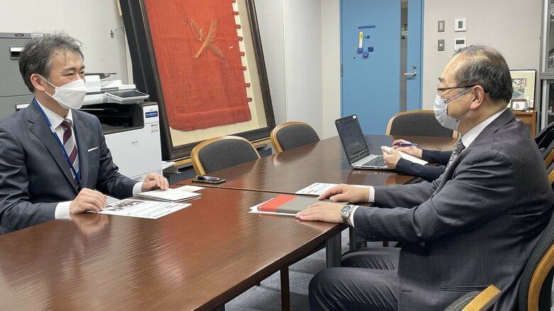 野水校長の在学中は女性教員はいなかったが今は1割が女性に。ジェンダーや性教育の取り組みを始めているという