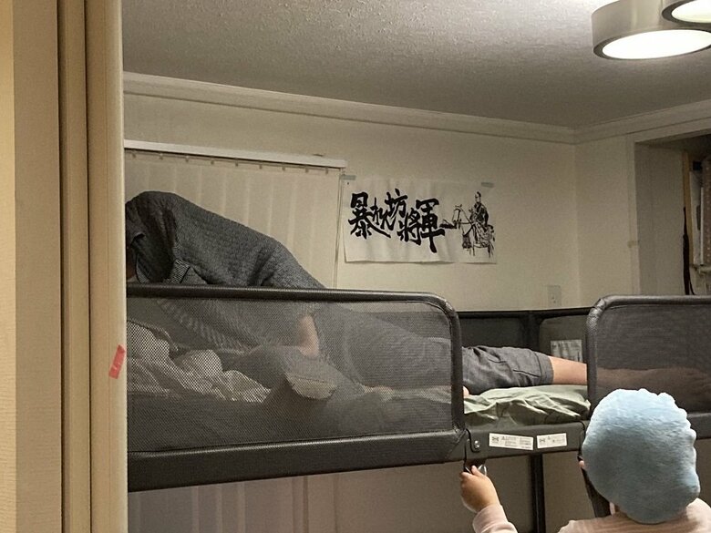 奥の壁に「暴れん坊将軍」が…