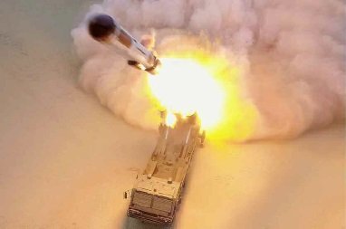 25日発射の巡航ミサイルとされる写真