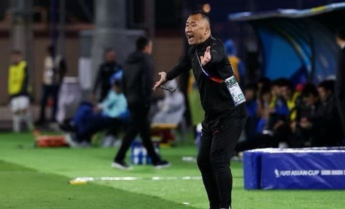 アジアカップで指揮を執る上村監督(提供:上村氏)