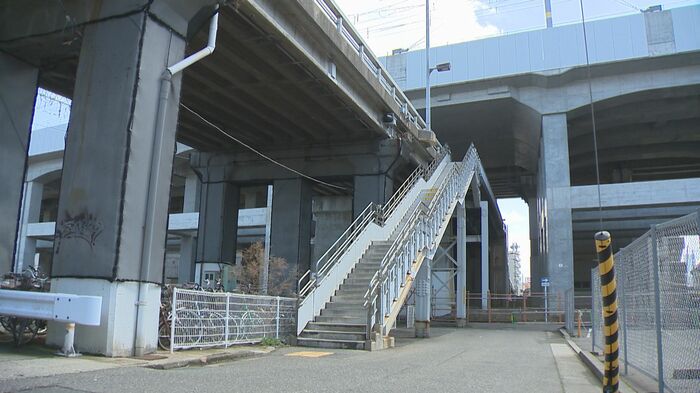 東跨線橋
