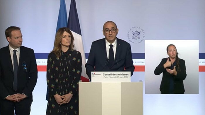 フランス政府 YouTube より