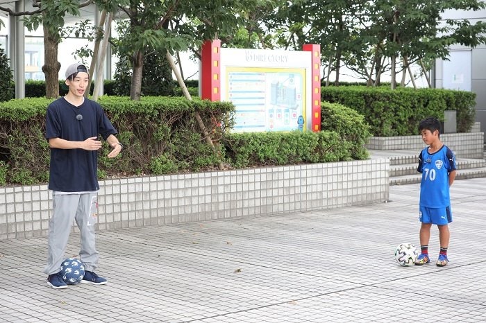 左から)徳田耕太郎選手、山﨑翔空くん