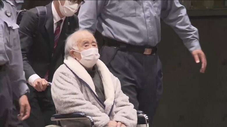 角川歴彦被告（79）車椅子で移動、ゆっくりと車に乗り込む…約7カ月ぶり保釈　現金2億円を即日納付で　｜FNNプライムオンライン