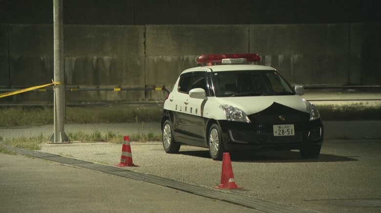 「車が海に落ちた」富山市の岩瀬漁港で車が海に転落 高齢とみられる男女2人死亡｜FNNプライムオンライン
