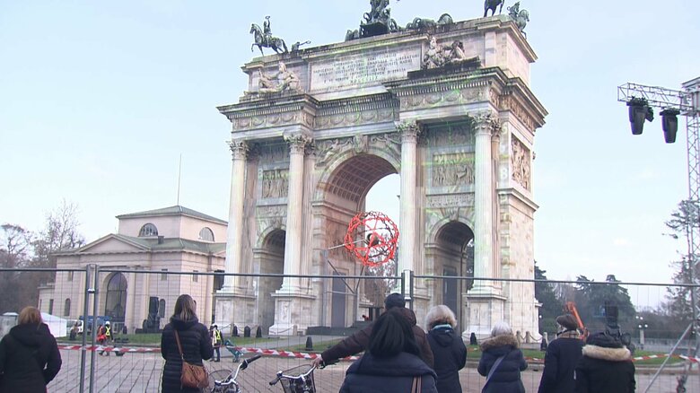 ミラノ観光名所「平和の門」で聖火台設置　冬季五輪の準備着々　史上初の2都市同時点火へ｜FNNプライムオンライン