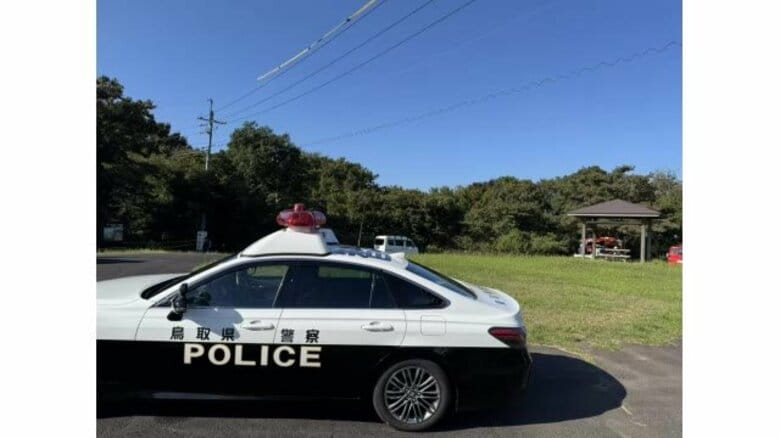 【速報】パラグライダーの男性が樹上で宙づり…自力脱出不能に　消防が現地で救助活動（鳥取市・霊石山）｜FNNプライムオンライン