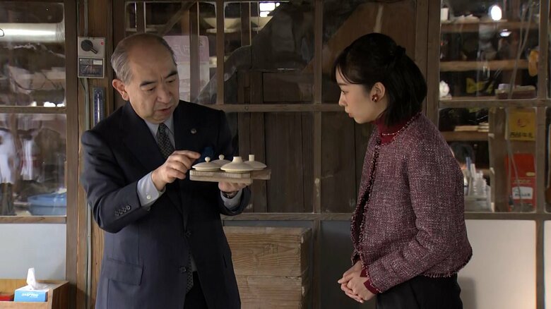 「今右衛門窯」の工房を視察された