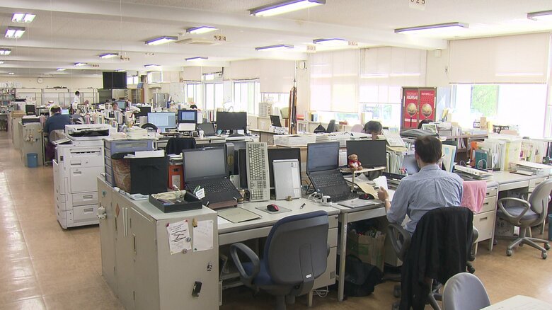 職員室も人はまばら