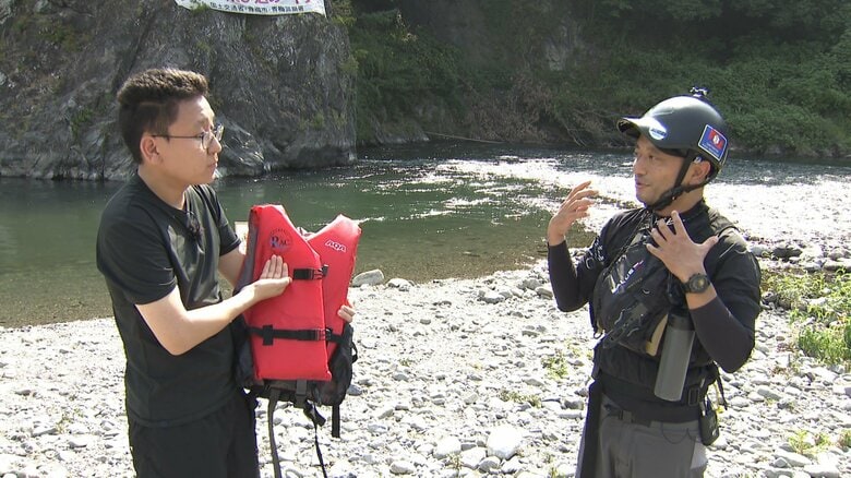 ライフジャケットの重要性を説明してくれた菅原さん