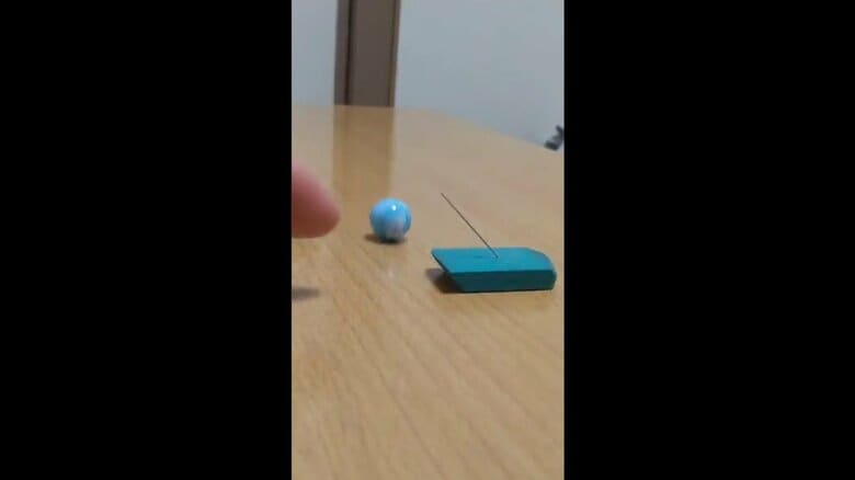 軽く触れると一気に崩れる