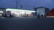 熊本のコンビニで強盗　警察官が発砲した銃弾が当たり容疑者負傷　目撃者「発砲音なんて聞いたことないからビックリ」