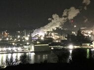 【速報】日本製鉄の工場で火災“熱風炉”から爆発音―消防車など14台出動し消火活動―火が飛び散り鎮火のメド立たず〈北海道室蘭市〉