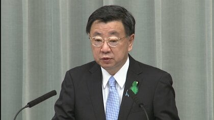 JR恵比寿駅ロシア語案内表示隠しに「差別の助長につながらない配慮が必要」　松野官房長官