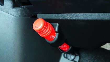 自動車の“発炎筒”で火災事故…「子供には絶対触らせないで」注意喚起した国交省に聞いた