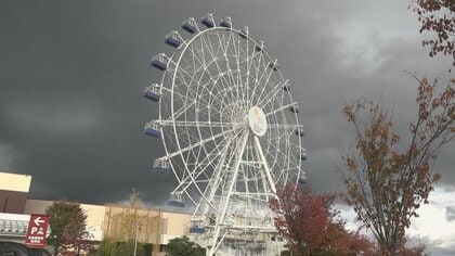 三井アウトレットパーク北陸小矢部のシンボル、高さ50メートルの観覧車「ナナイロホイール」が最後の運行　利用客から惜しむ声