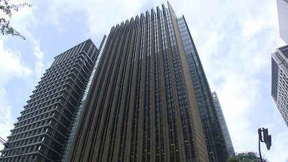 三井住友FG　3年間で業務量7000人分削減へ　店舗はサポートサービス提供の「ストア」展開を計画