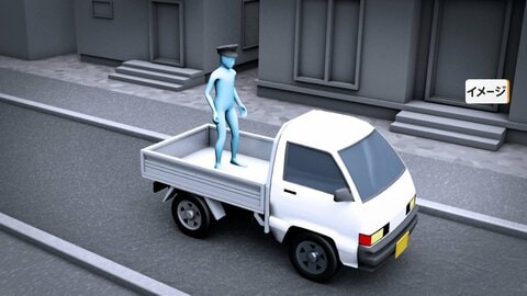 「止まれ！撃つぞ！」世田谷の住宅街で発砲　パトカーから追跡の軽トラック　荷台に警察官乗せ急発進　20歳の男を逮捕