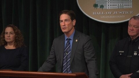 映画監督ロブ・ライナー夫妻殺害で息子のニック・ライナー容疑者を第1級殺人罪で訴追　死刑を求刑するかは未定