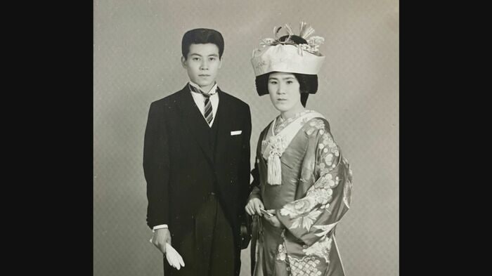 25歳の時、文義さんと結婚(提供写真)