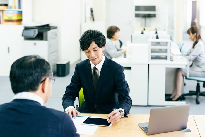 イメージ(銀行窓口)